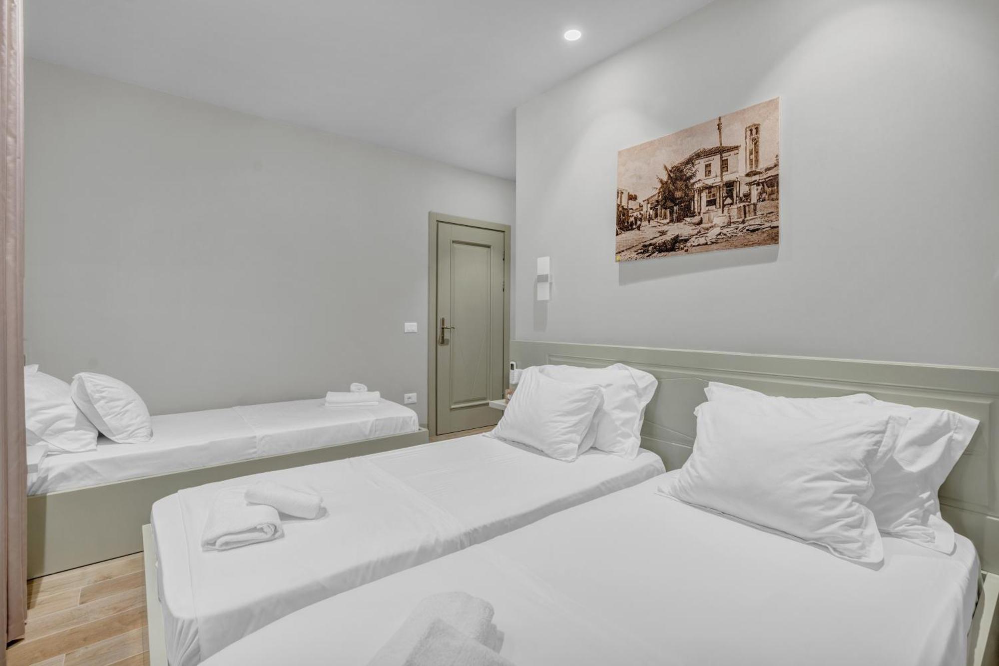 Villa Zoi A Stay To Remember I Located Inside The Castle Of Elbasan, On A Historic Roman Road Via Egnatia I Homemade Breakfast Extérieur photo