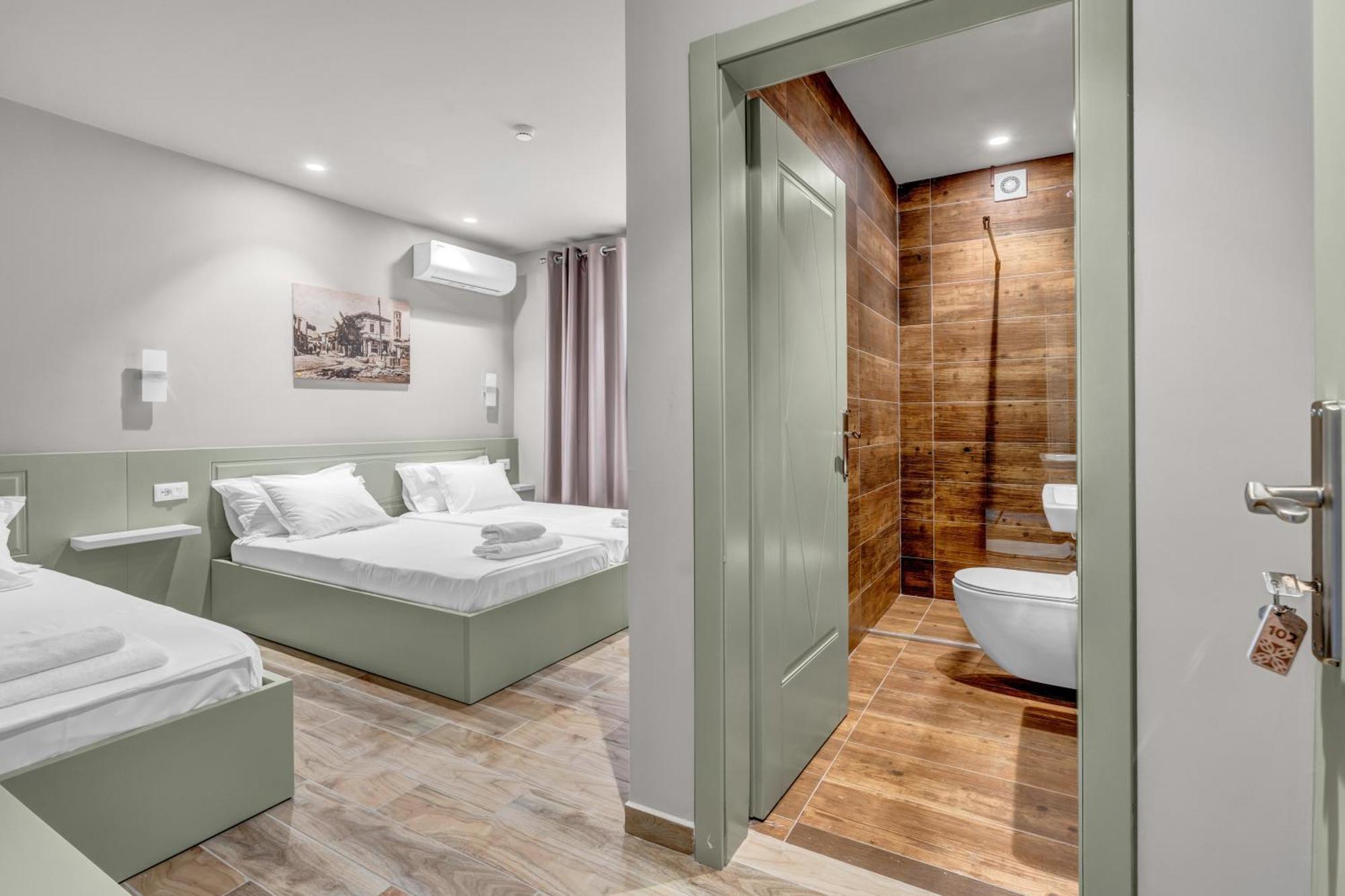 Villa Zoi A Stay To Remember I Located Inside The Castle Of Elbasan, On A Historic Roman Road Via Egnatia I Homemade Breakfast Extérieur photo