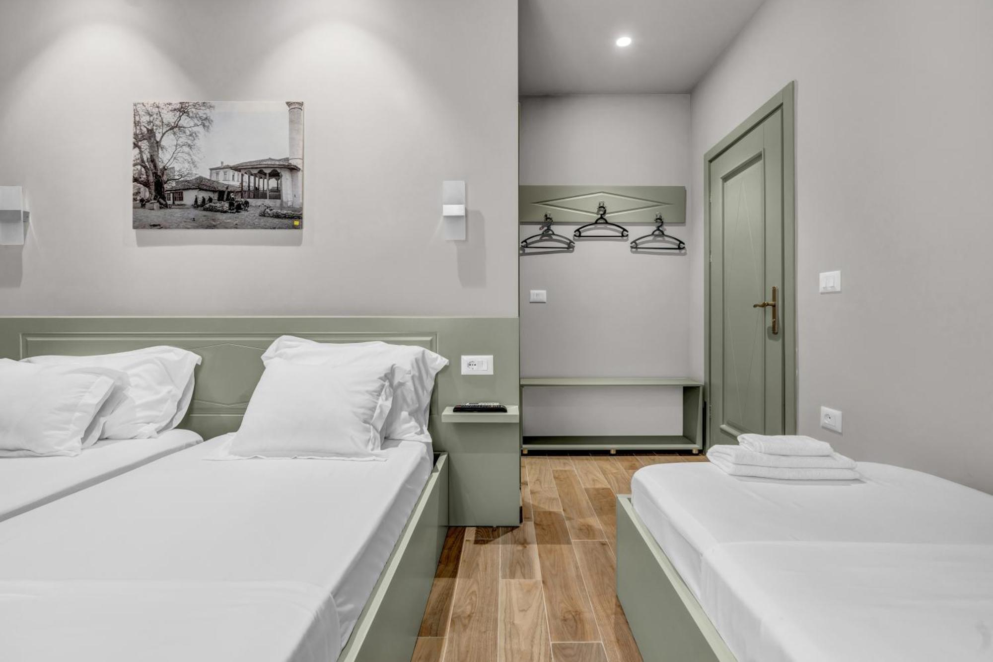 Villa Zoi A Stay To Remember I Located Inside The Castle Of Elbasan, On A Historic Roman Road Via Egnatia I Homemade Breakfast Extérieur photo